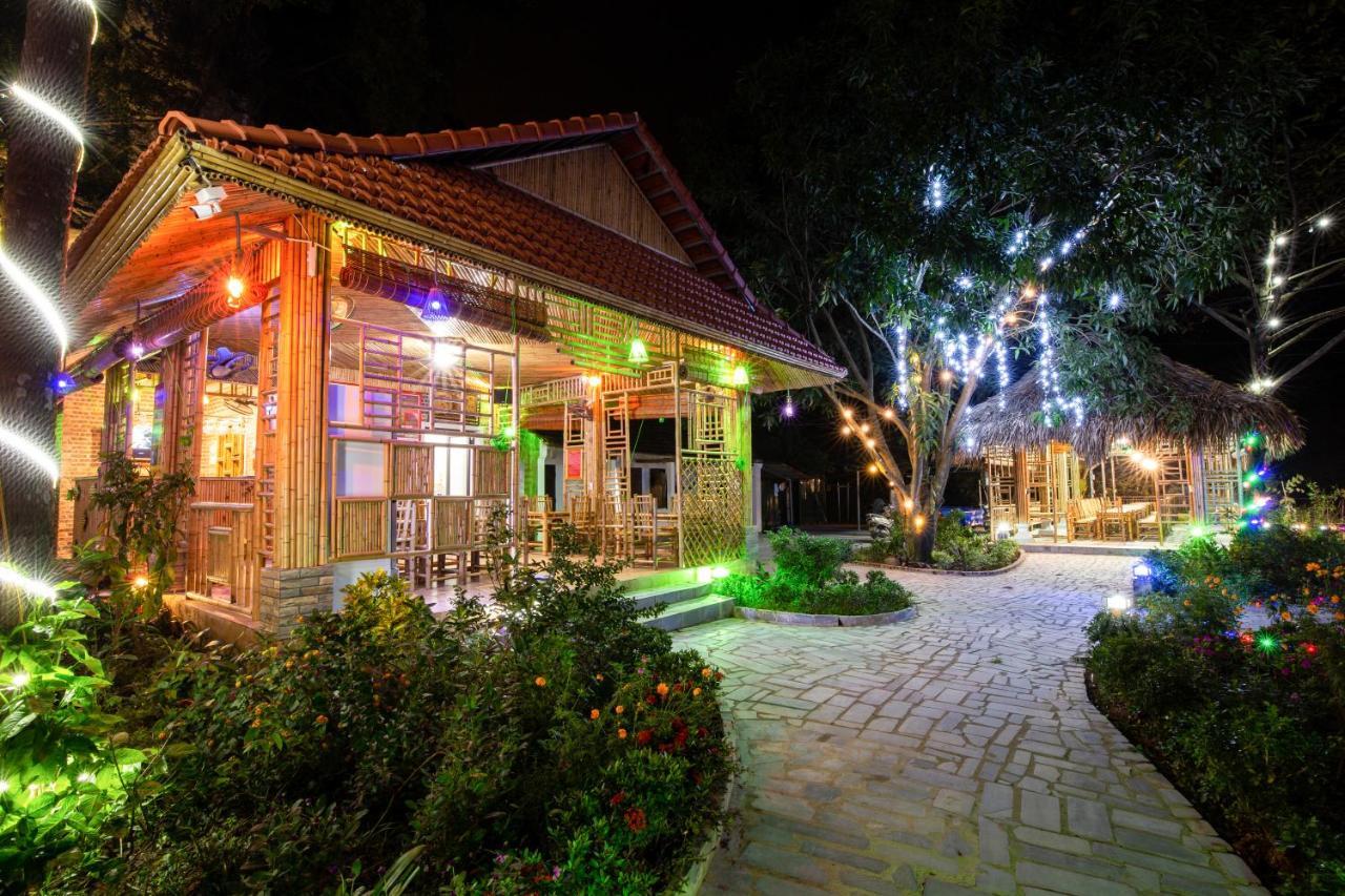 נין בין Hoanglong Riverside Homestay מראה חיצוני תמונה
